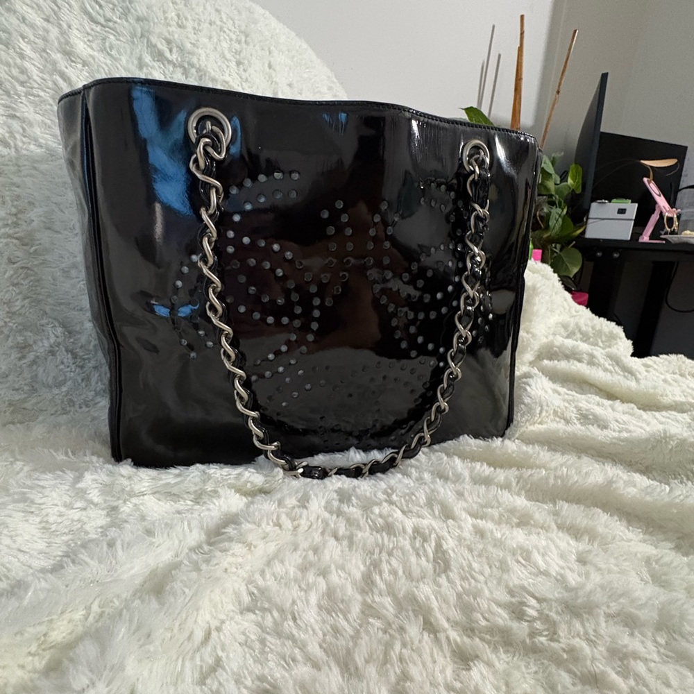 CHANEL Black Patent Leather Tote with Chain Handles Authenticated